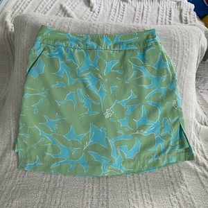 EUC Izod golf or tennis skort